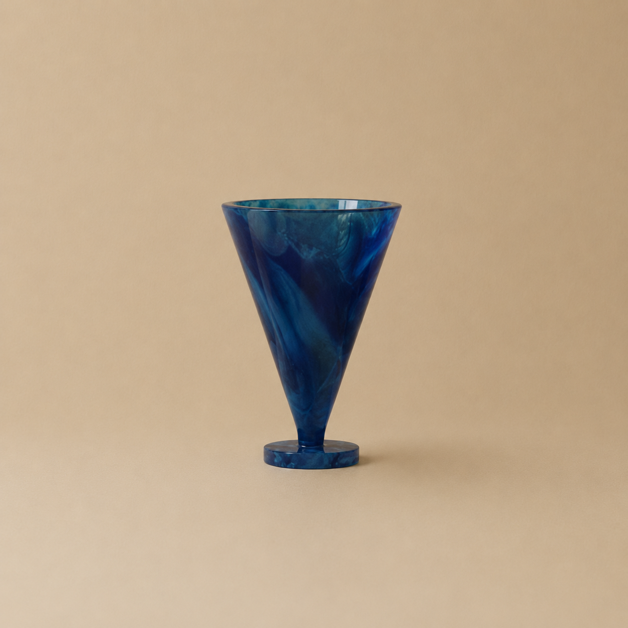 Set of 3 Epoxy Resin Decorative Vases